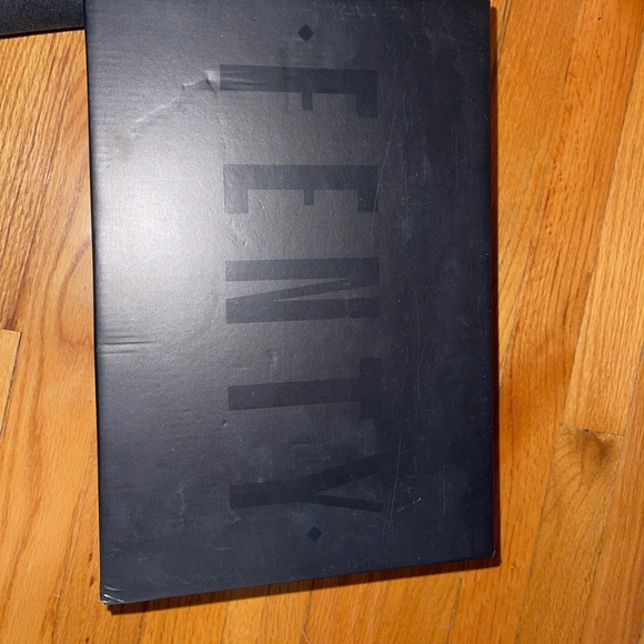 Fenty Black Puma shoes 5.5 - Picture 8 of 10